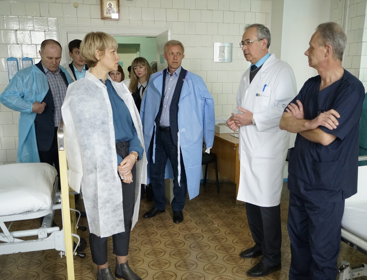 Благодійний фонд ПриватБанку передав надсучасне обладнання Станично-Луганській лікарні